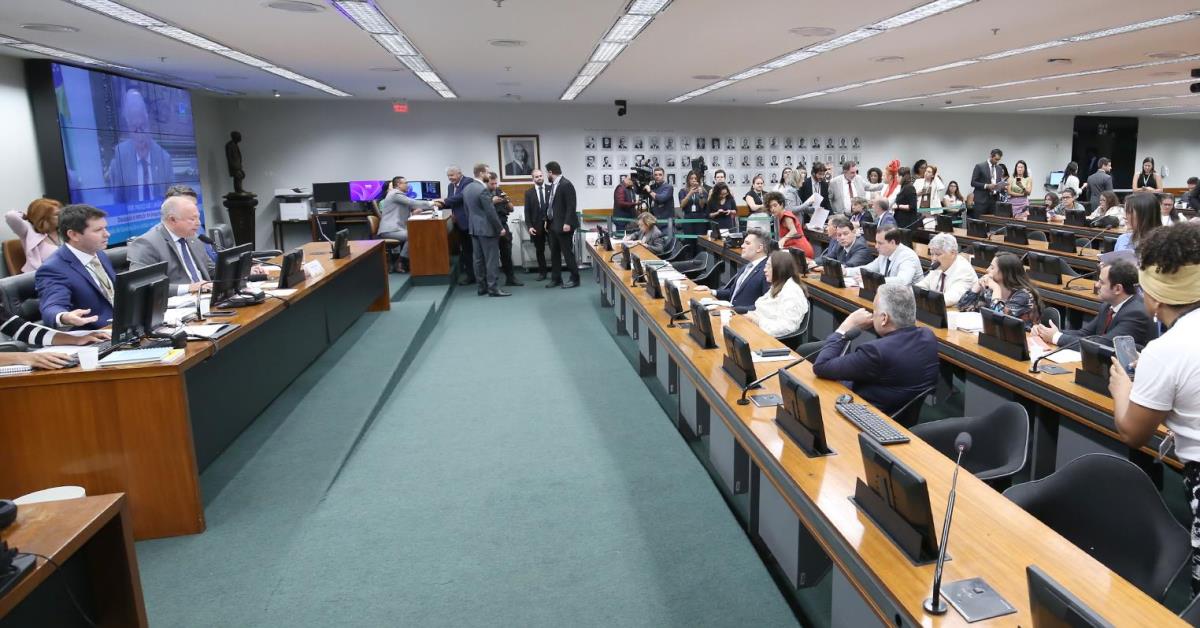 Comissão para discutir reforma do IR será instalada dia 6 de maio
