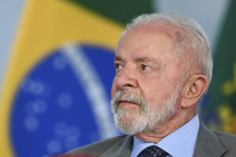 Lula se reúne com ministros no Palácio do Planalto após feriado