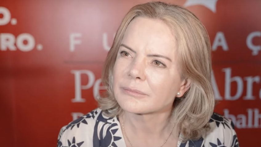 Não tem motivo para Lupi ser demitido, diz Gleisi