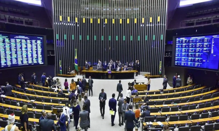 Câmara aprova ampliação de 513 para 531 vagas de deputados federais