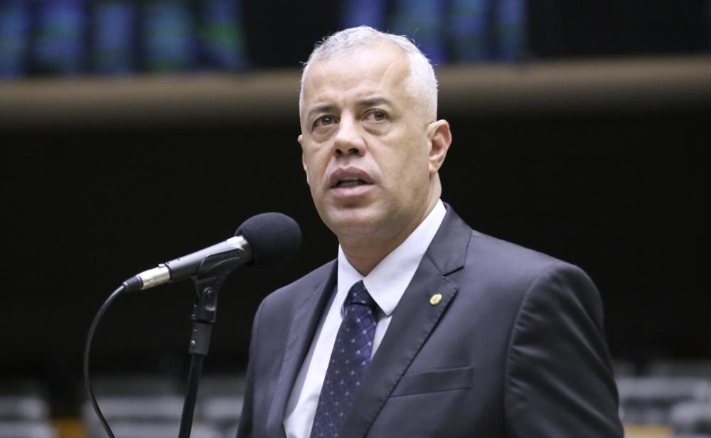 Deputado Evair de Melo critica ausência dos ministros Mauro Vieira e Marina Silva na Câmara dos Deputados