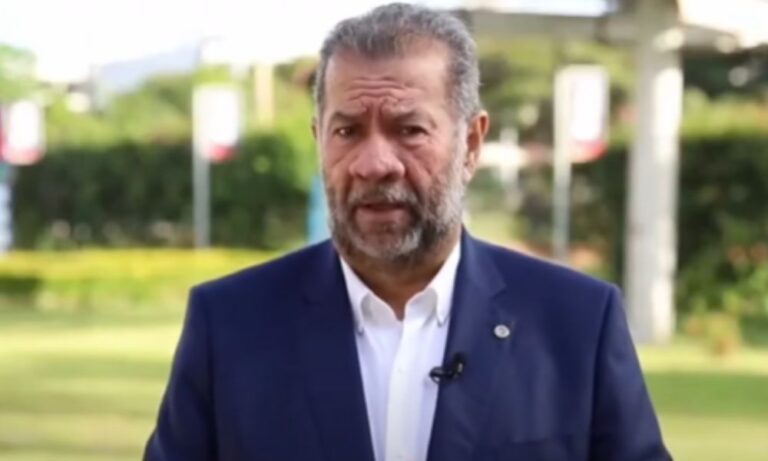 Carlos Lupi vai hoje à Câmara para explicar esquema de fraudes envolvendo aposentados e pensionistas do INSS