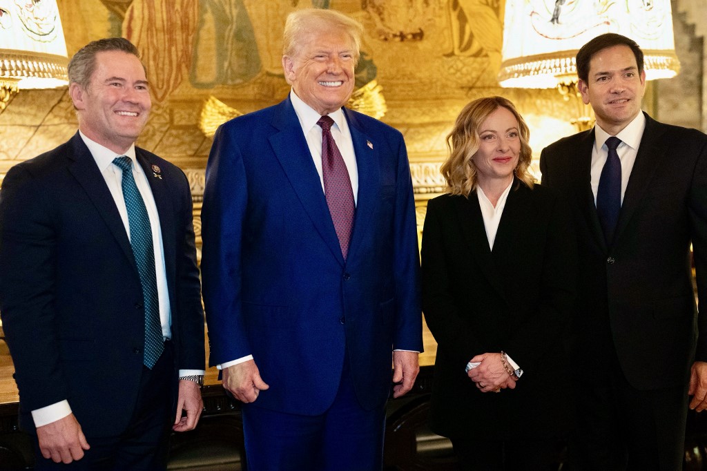Trump oficializa demissão de Waltz na Segurança Nacional e o indica para cargo de embaixador dos EUA na ONU