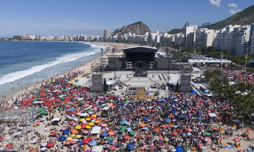 Show da Lady Gaga em Copacabana: área PCD é invadida e estrutura cede