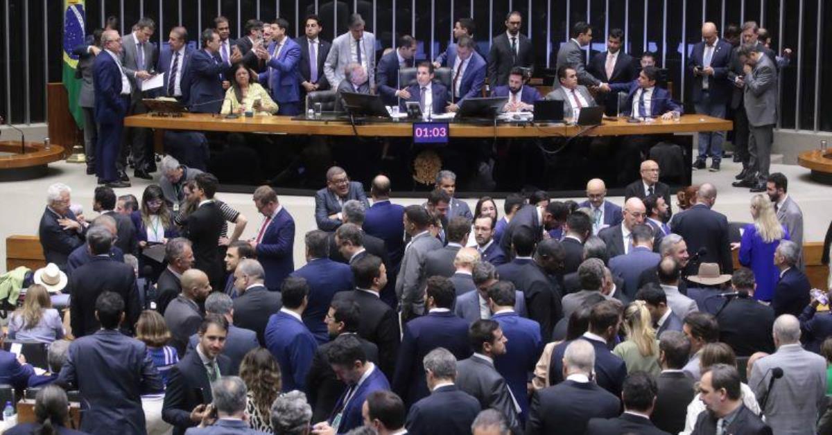 Nordeste lidera apoio a aumento do número de deputados na Câmara