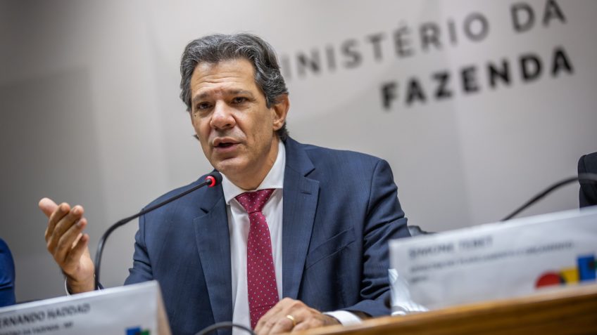 Haddad comete imprecisão ao dizer que alíquota do IOF é menor