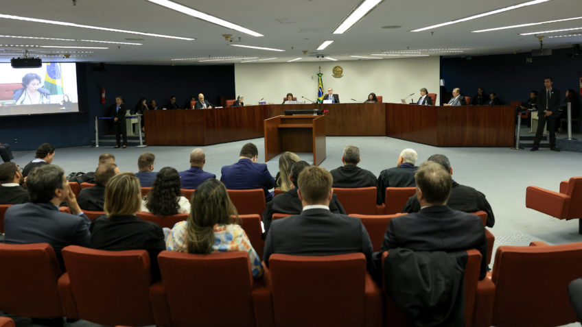 STF torna 10 militares réus por tentativa de golpe