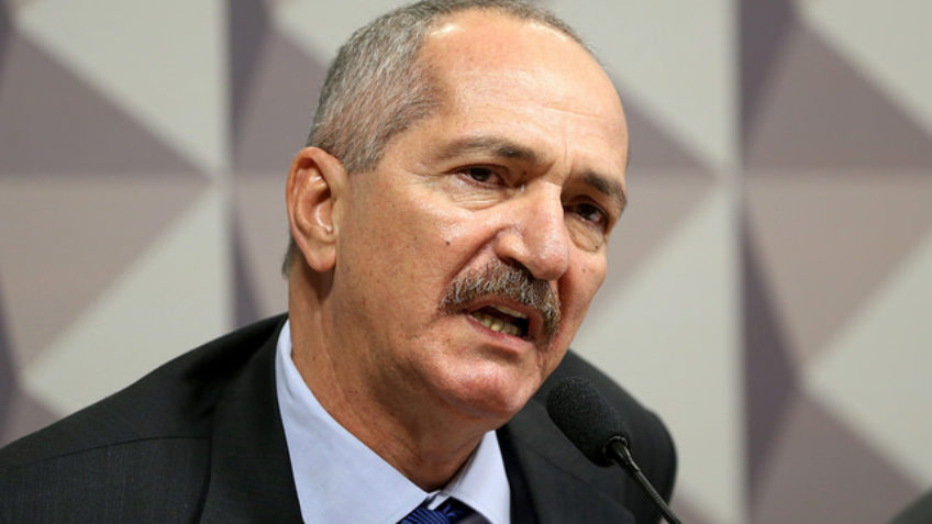Aguardo pedido de desculpas de Alexandre de Moraes, diz Rebelo