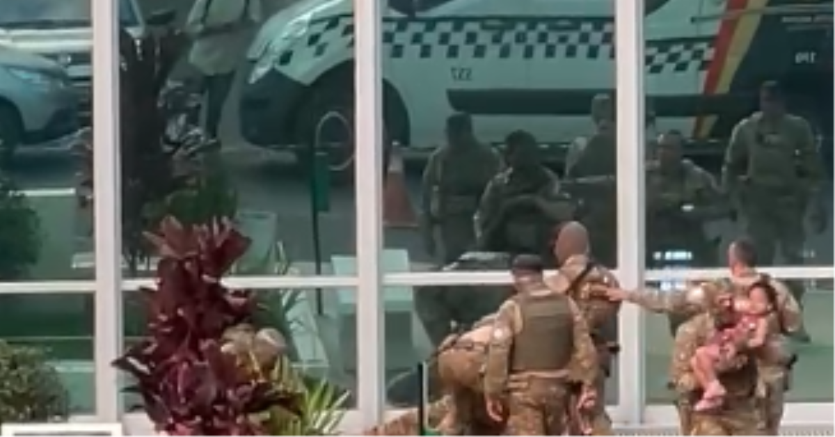 Polícia imobiliza homem-bomba que ameaçava explodir ministério