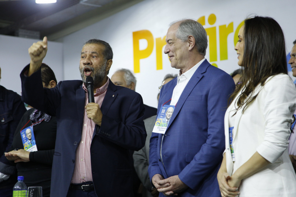 Ciro Gomes diz que Lupi é ‘homem sério’ e foi ‘fritado’ por Lula na crise do INSS