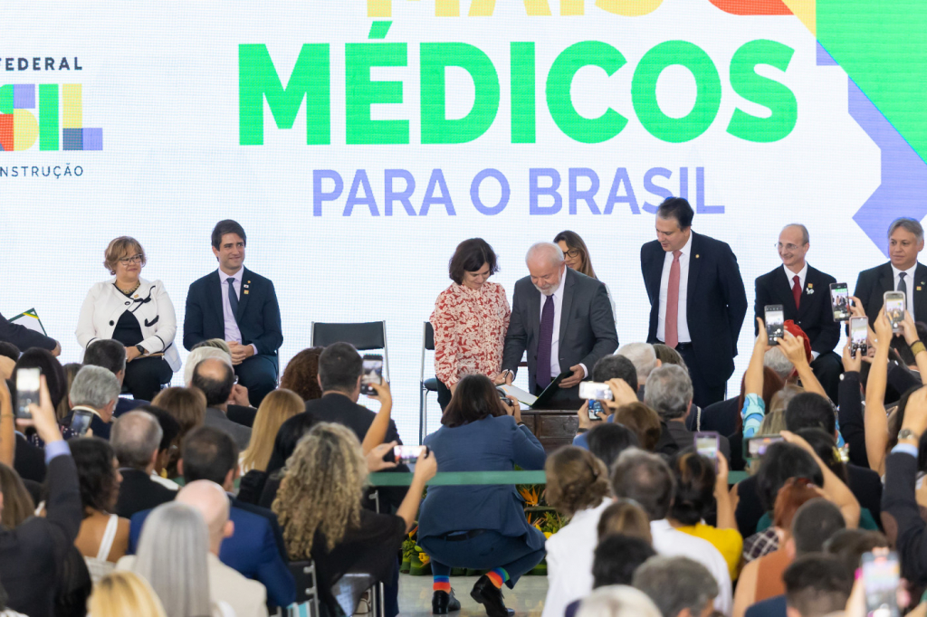 Governo abre mais de 3 mil vagas para o programa Mais Médicos