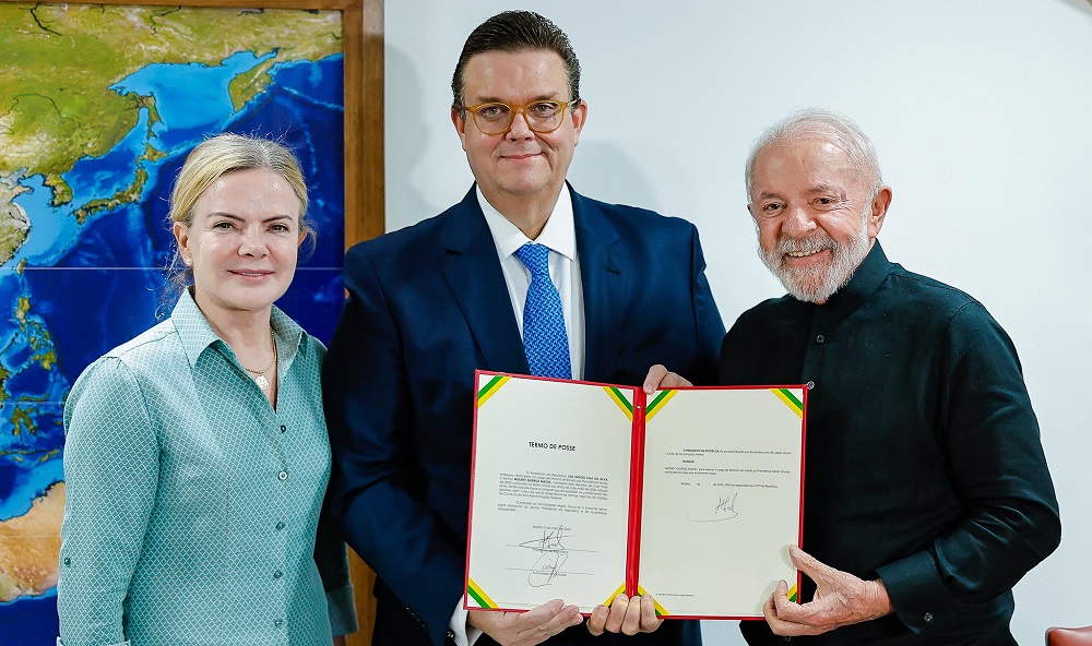 Rachado, PDT rompe com o governo Lula na Câmara, mas permanece fiel no Senado