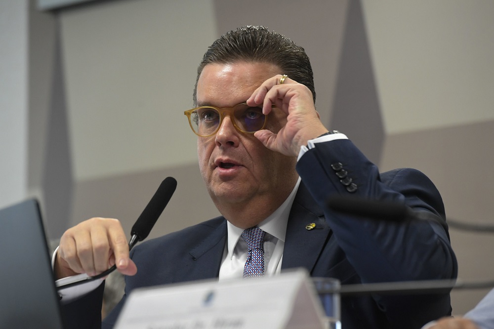 Ressarcimento a aposentados pode chegar no máximo a R$ 4 bi, diz Wolney Queiroz