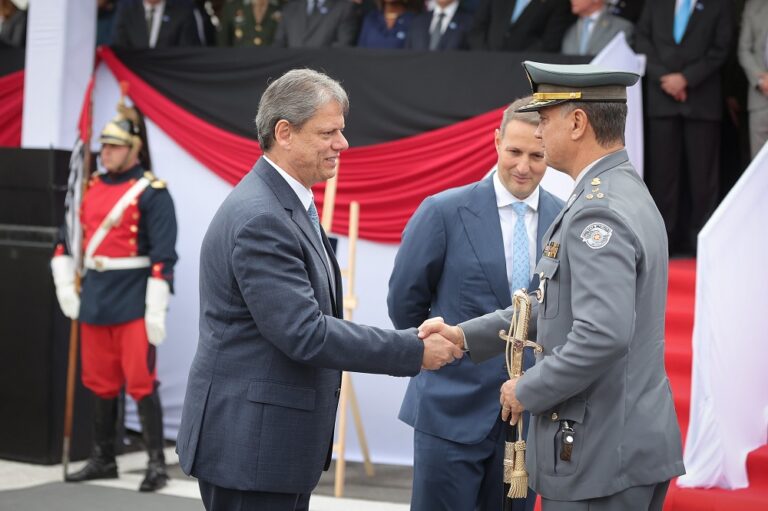 Governo de SP reforça segurança com cerca de dois mil policiais militares que se formam em São Paulo