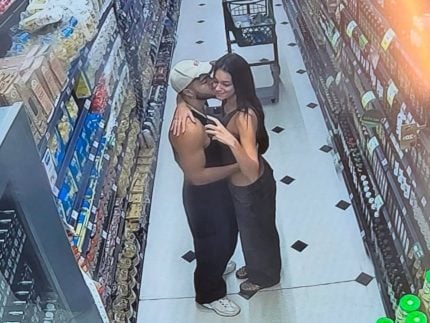 Após assumir romance, Alane ganha elogio de Francisco Gil: “A mais linda”