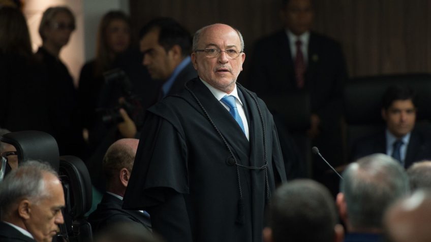 Ministro do TCU flexibilizou regra de descontos