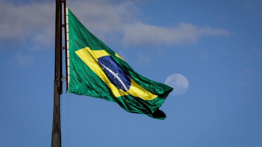 Moody’s rebaixa Brasil por causa do rombo das contas no Governo Lula