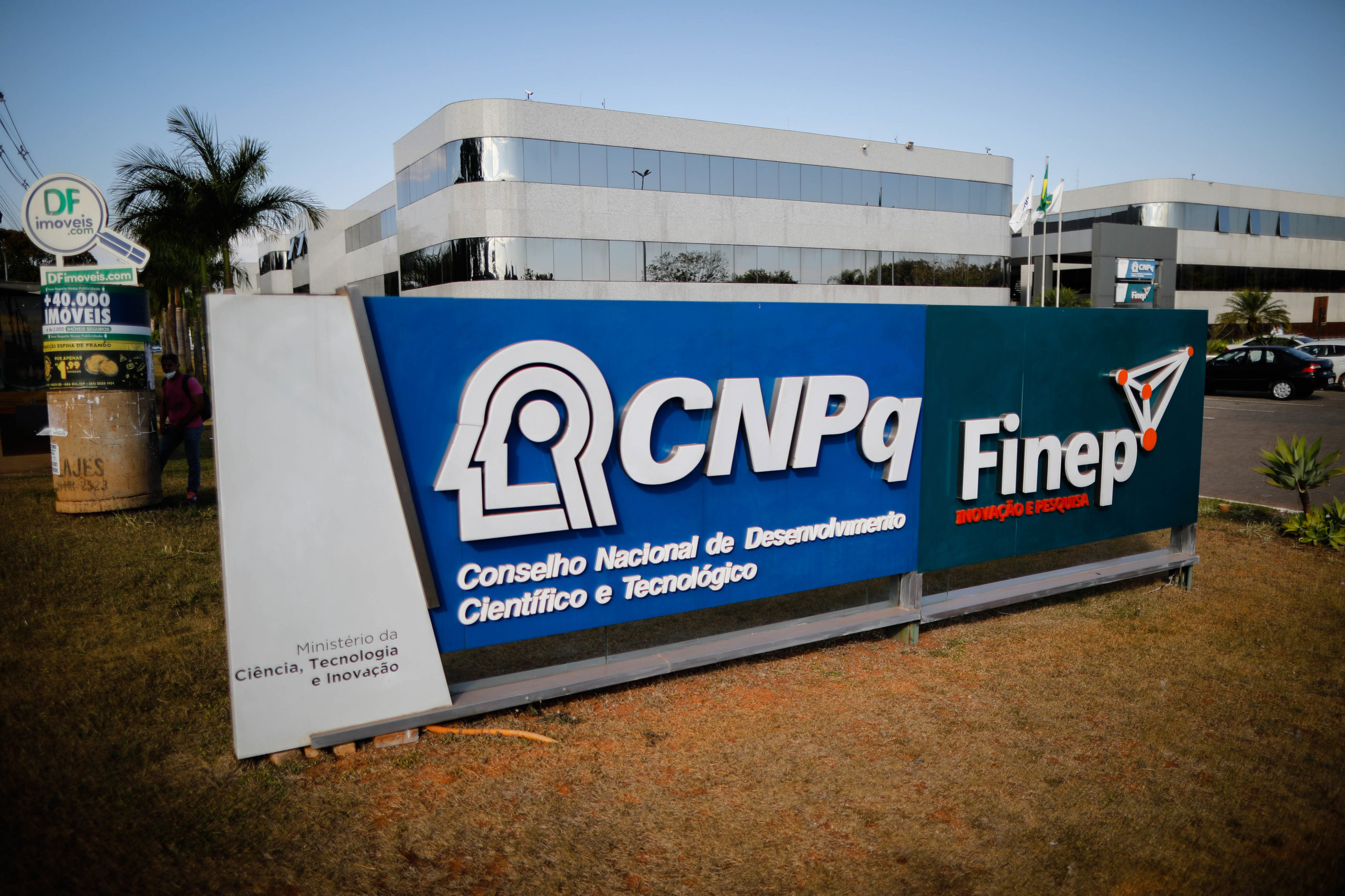 CNPq adota portal único para importações científicas