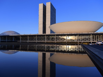 Oposição no Congresso pressiona governo e apresenta pedido de CPMI do INSS