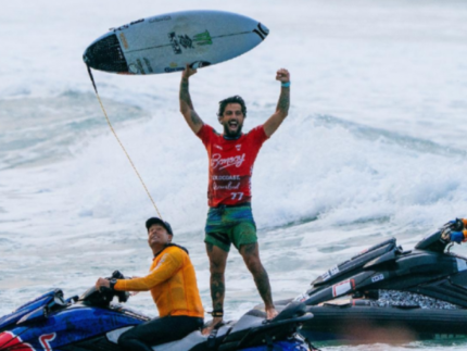 Surfe: Filipe Toledo vence com nota 10 em etapa da WSL após pausa por saúde mental
