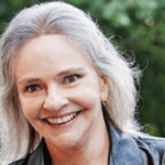 Angela Ro Ro nega estar debilitada e rebate ex-produtor: “Não sabe o que fala”
