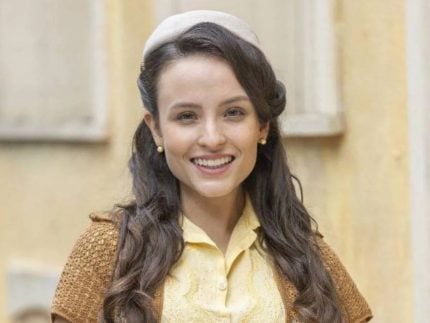 Larissa Manoela viverá personagem misteriosa e com duas versões em “Êta Mundo Melhor!”
