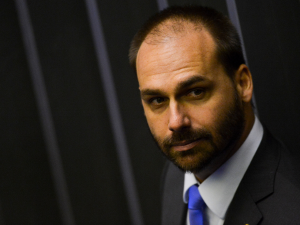 Líder do PT na Câmara pede à PGR prisão preventiva de Eduardo Bolsonaro