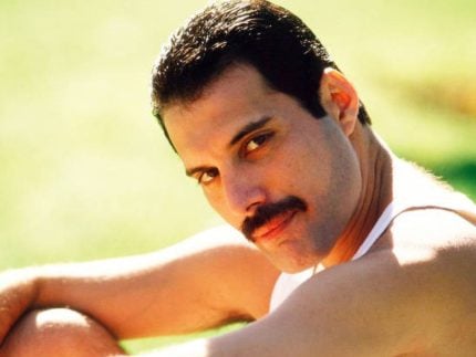 Filha secreta de Freddie Mercury é revelada em nova biografia do cantor