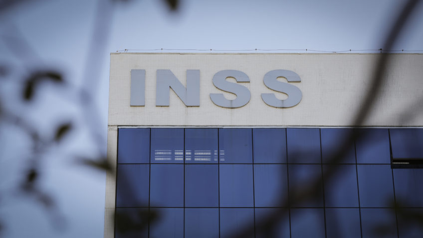 Instituto processa INSS e Dataprev por vazamentos de dados