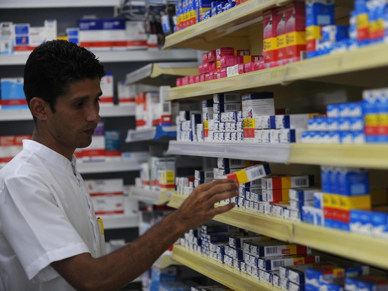 Quase 30% dos antibióticos consumidos viram poluentes em rios, revela estudo global