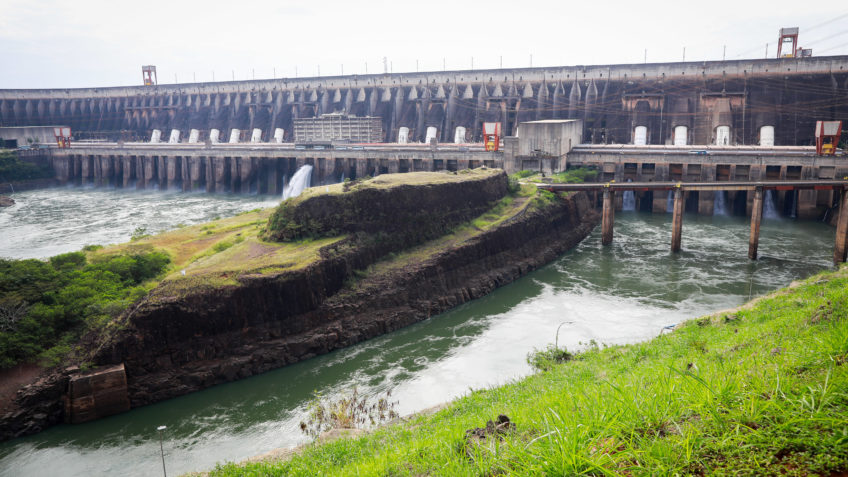 TCU quer explicações da Casa Civil sobre comissão de contas de Itaipu