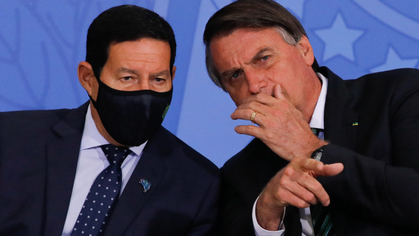 Bolsonaro ligou para Mourão antes de depoimento no STF