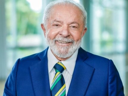 Lula assina medida que zera conta de luz para 60 milhões de brasileiros. Entenda!