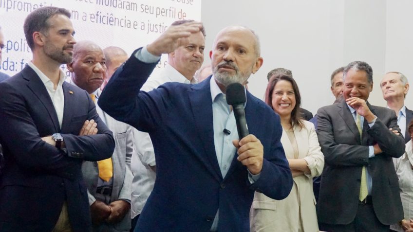 Kassab filia Hartung ao PSD com presença de governadores e ministros