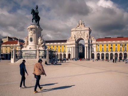 Portugal exige saída de brasileiros e outros imigrantes do país. Entenda!