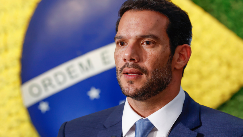 Xaud diz querer que brasileiros se reaproximem da seleção