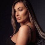 Andressa Urach sobre passado religioso: “Mais usada dentro da igreja que na prostituição”