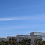 Projeto reajusta salários e reestrutura carreiras do Executivo