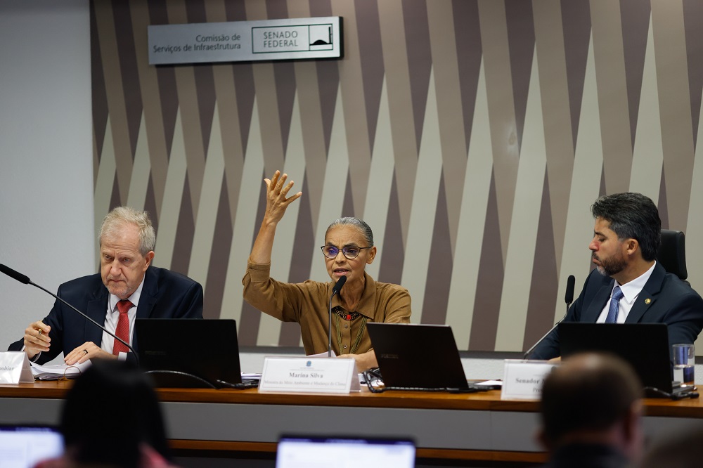 Marina Silva, alvo de ataques, expõe o custo de defender o meio ambiente no Brasil