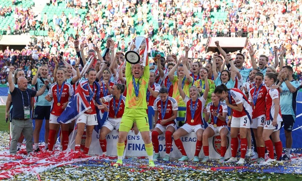 Arsenal bate Barcelona e conquista título da Champions feminina