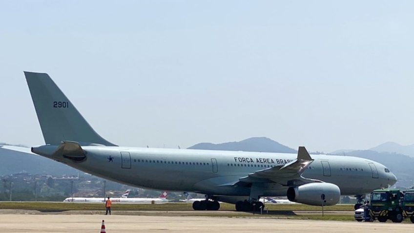 STF omite dados sobre uso de aviões da FAB por ministros