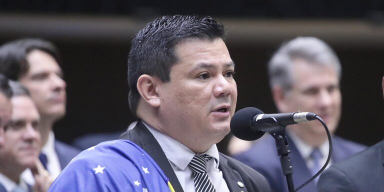 Conselho de ética pauta representação contra Gilvan da Federal