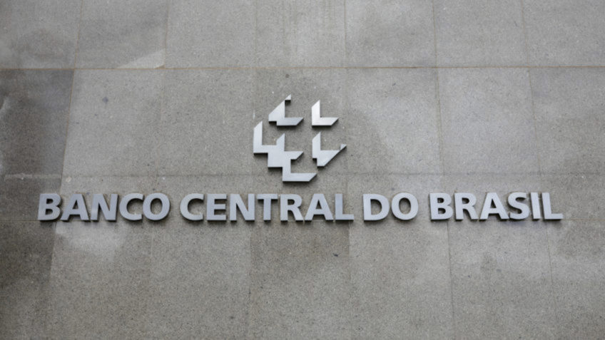 BC limita tarifas entre registradoras de recebíveis de cartões em junho