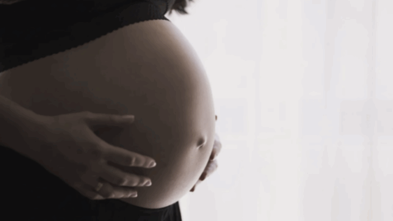 Espanha veta registro de nascidos por barriga de aluguel no exterior