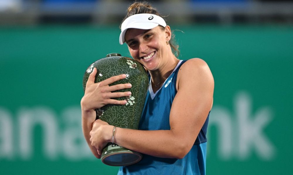Bia Haddad fatura maior vitória em 7 meses e avança em torneio preparatório para Roland Garros