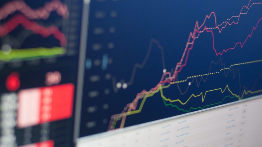 Bolsa sobe e fica acima de 139 mil na semana; dólar fecha a R$ 5,669