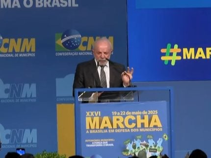 Entre vaias e aplausos, Lula reafirma diálogo em evento com prefeitos