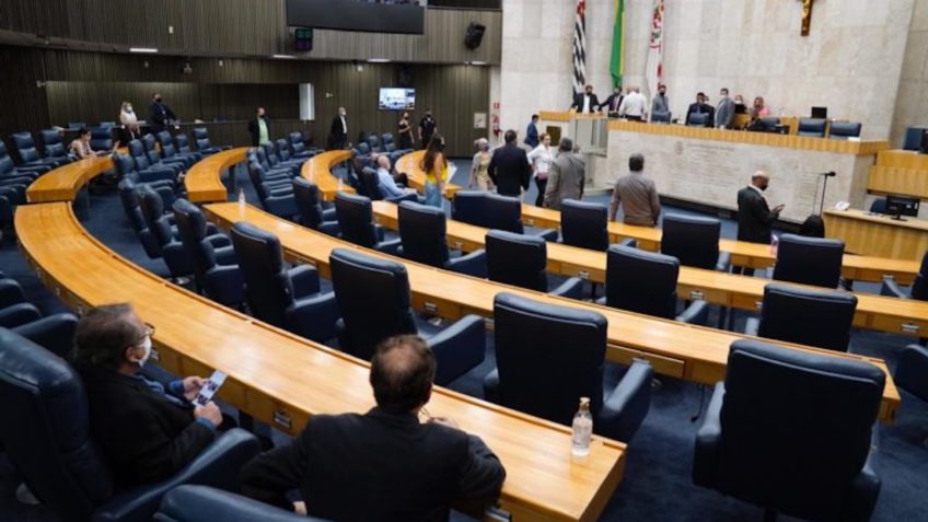 Câmara de SP instala CPIs sobre escaneamento de íris e pancadões