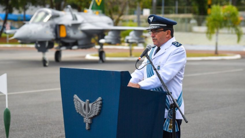 Ex-comandante da Aeronáutica confirma ameaça de prisão a Bolsonaro