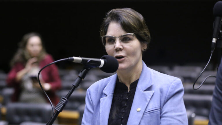 CPMI do INSS alcança assinaturas para ser protocolada, diz deputada